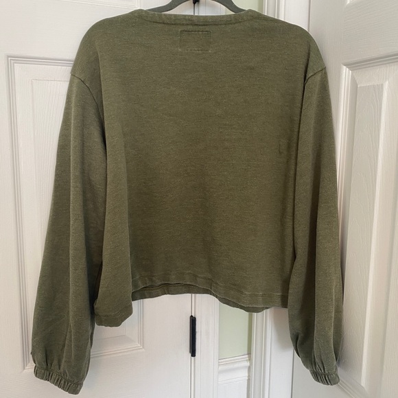 Women’s Champion Cropped Sweatshirt - Picture 2 of 2